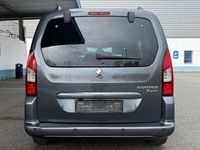 Gebraucht Peugeot Partner Tepee Allure 99 PS (72 kW) 2017 Grau Van / Kleinbus