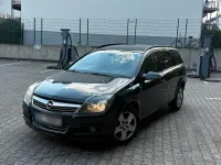 Gebraucht Opel Astra 101 PS (74 kW) 2010 Schwarz Kombi