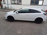 Gebraucht Opel Astra Edition 90 PS (66 kW) 2009 Schneeweiss/summitwhite/arctic Kleinwagen
