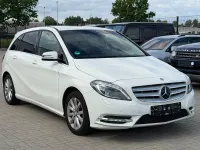 Gebraucht Mercedes B180 122 PS (89 kW) 2013 Weiß Kleinwagen