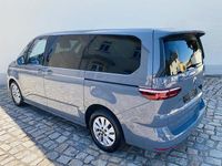 Gebraucht VW Multivan Life 150 PS (110 kW) 2024 Grau Van