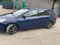Używany Ford Focus S 150 KM (110 kW) 2013 Niebieski Sedan/Limuzyna