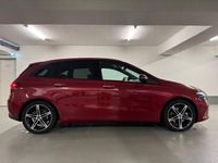 Gebraucht Mercedes B220 190 PS (139 kW) 2023 Rot Van / Kleinbus