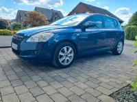 Używany Kia Ceed EX 122 KM (89 kW) 2007 Niebieski Hatchback