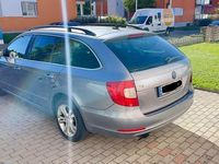 Gebraucht Skoda Superb 140 PS (102 kW) 2013 Silber Limousine