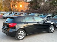 Gebraucht Mercedes A180 109 PS (80 kW) 2014 Schwarz Limousine