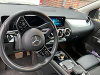 Gebraucht Mercedes B200 150 PS (110 kW) 2019 Silber Van / Kleinbus