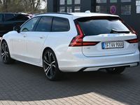 Gebraucht Volvo V90 Plus 197 PS (144 kW) 2023 Crystal white / metallic Kombi