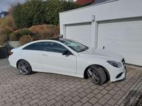 Gebraucht Mercedes E220 AMG line 170 PS (125 kW) 2017 Weiß Coupé