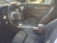 Gebraucht Mercedes GLA200 Style 156 PS (114 kW) 2019 Weiß SUV