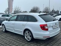 Gebraucht Skoda Superb Elegance 170 PS (125 kW) 2014 Weiß Kombi