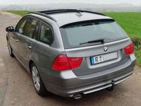 Gebraucht BMW 318 143 PS (105 kW) 2011 Silber Kombi