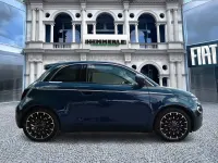 Gebraucht Fiat 500e La Prima 86 kW (118 PS) 2023 Grün Limousine