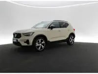 Używany Volvo XC40 Plus 163 KM (119 kW) 2025 Beżowy SUV