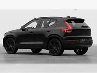 Neu Volvo XC40 Plus 163 PS (119 kW) 2026 Schwarz (onyx black / metallic) SUV