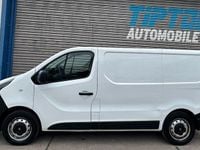 Gebraucht Opel Vivaro 121 PS (88 kW) 2019 Weiß Van / Kleinbus