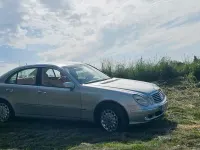Gebraucht Mercedes E200 163 PS (119 kW) 2003 Silber Limousine