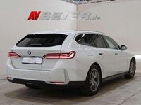 Gebraucht BMW 540 303 PS (222 kW) 2025 Alpinweiss iii Kombi