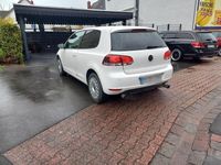 Gebraucht VW Golf VI 86 PS (63 kW) 2011 Weiß Kleinwagen