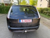 Second-hand Ford Focus Style 101 CP (74 kW) 2008 Negru Berlinǎ