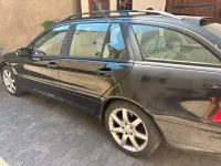 Gebraucht Mercedes C180 148 PS (108 kW) 2005 Schwarz Kombi