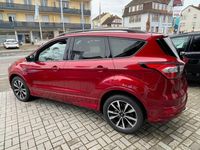 Gebraucht Ford Kuga ST-Line 175 PS (128 kW) 2019 Rot SUV