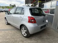 Gebraucht Toyota Yaris 87 PS (63 kW) 2009 Grau Kleinwagen