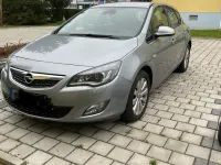 Gebraucht Opel Astra Edition 115 PS (84 kW) 2010 Silber Kombi