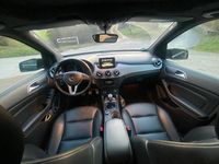 Gebraucht Mercedes B180 122 PS (89 kW) 2014 Schwarz Van / Kleinbus