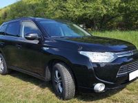Gebraucht Mitsubishi Outlander P-HEV 121 PS (88 kW) 2014 Schwarz SUV