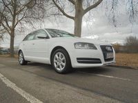 Gebraucht Audi A3 Ambiente 125 PS (91 kW) 2010 Weiß Kleinwagen