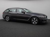 Gebraucht BMW 520 Sport Line 184 PS (135 kW) 2022 Sophistograu brillanteffekta9 Kombi