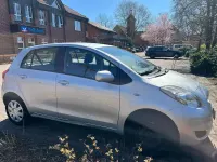 Gebraucht Toyota Yaris 69 PS (50 kW) 2011 Silber Kleinwagen