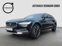 Gebraucht Volvo V90 CC Plus 197 PS (144 kW) 2024 Onyx black / metallic Kombi