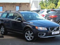 Gebraucht Volvo XC70 Summum 205 PS (150 kW) 2010 Blau Kombi