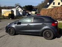 Gebraucht Kia Rio 84 PS (61 kW) 2016 Grau Kleinwagen