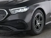 Gebraucht Mercedes E220 AMG 197 PS (144 kW) 2025 Grau Limousine