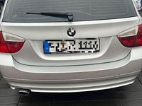Gebraucht BMW 320 177 PS (130 kW) 2007 Silber Kombi