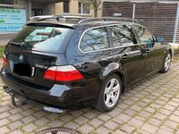 Gebraucht BMW 530 235 PS (172 kW) 2007 Schwarz Kombi