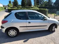 Używany Peugeot 206 60 KM (44 kW) 2002 Szary Sedan/Limuzyna