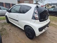 Gebraucht Citroën C1 68 PS (50 kW) 2013 Weiß Kleinwagen