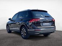 Gebraucht VW Tiguan United 122 PS (89 kW) 2021 Deep black perleffekt SUV