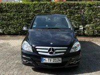 Gebraucht Mercedes B180 116 PS (85 kW) 2011 Schwarz Kleinwagen