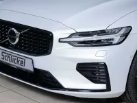 Gebraucht Volvo V60 Business Edition 398 PS (292 kW) 2025 Crystal white pearl Kombi