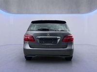 Gebraucht Mercedes B200 136 PS (100 kW) 2018 Mountaingraumet. Van / Kleinbus