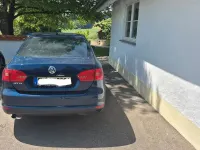 Gebraucht VW Jetta Life 105 PS (77 kW) 2013 Blau Limousine