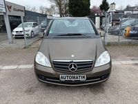 Gebraucht Mercedes A180 116 PS (85 kW) 2009 Braun Van / Kleinbus