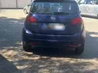 Gebraucht Kia Venga 128 PS (94 kW) 2010 Blau Kleinwagen