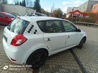 Gebraucht Kia Ceed 105 PS (77 kW) 2012 Weiß Kleinwagen