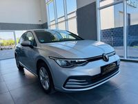 Gebraucht VW Golf VIII Life 116 PS (85 kW) 2023 Reflexsilber Limousine